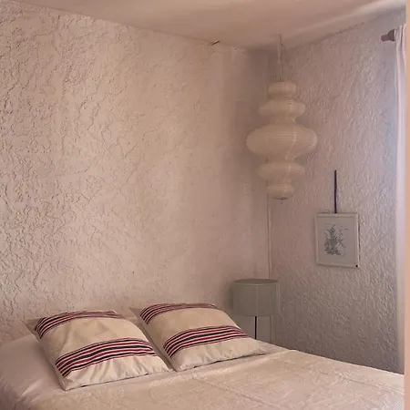 A Deux Pas De La Holiday home Coggia