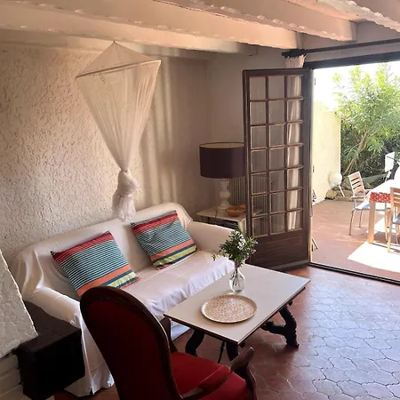 A Deux Pas De La Holiday home Coggia